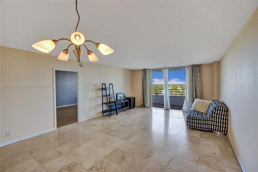 Picture of 2500 Parkview Dr # 808, Hallandale Beach FL 33009
