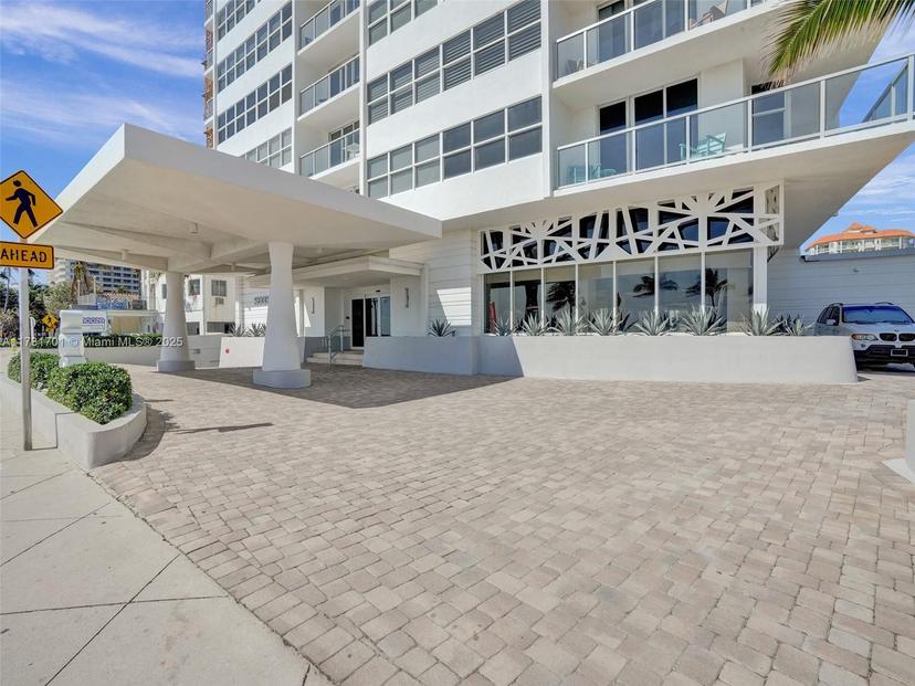 Picture of 209 N Fort Lauderdale Beach Blvd # 2E, Fort Lauderdale FL 33304