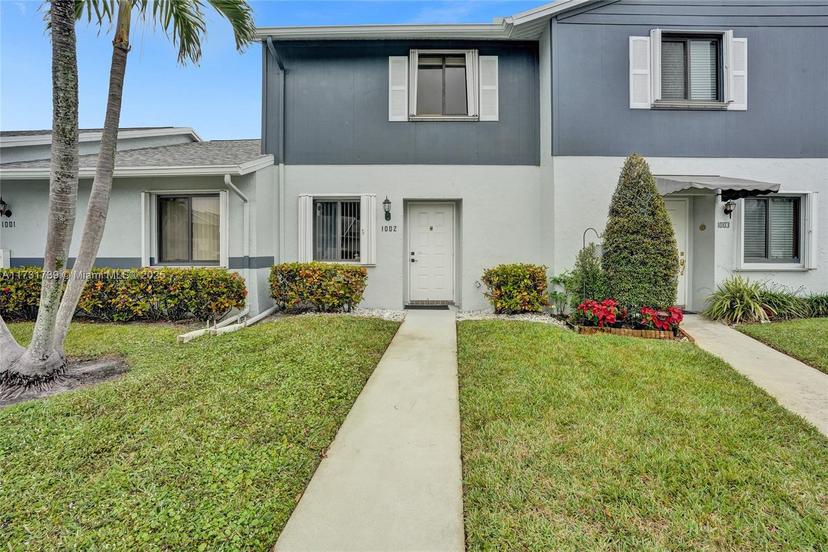 Picture of 2641 W Gately Dr W # 1002, West Palm Beach FL 33415