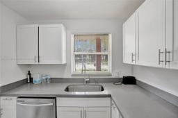 Picture of 2850 W Sunrise Lakes Dr # 106, Sunrise, FL 33322