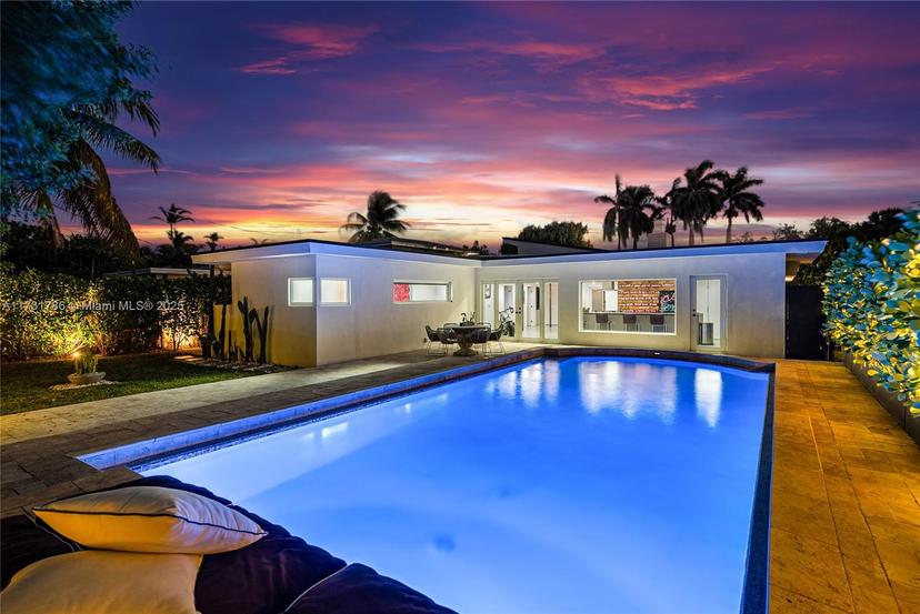 Picture of 835 Fairway Dr, Miami Beach FL 33141