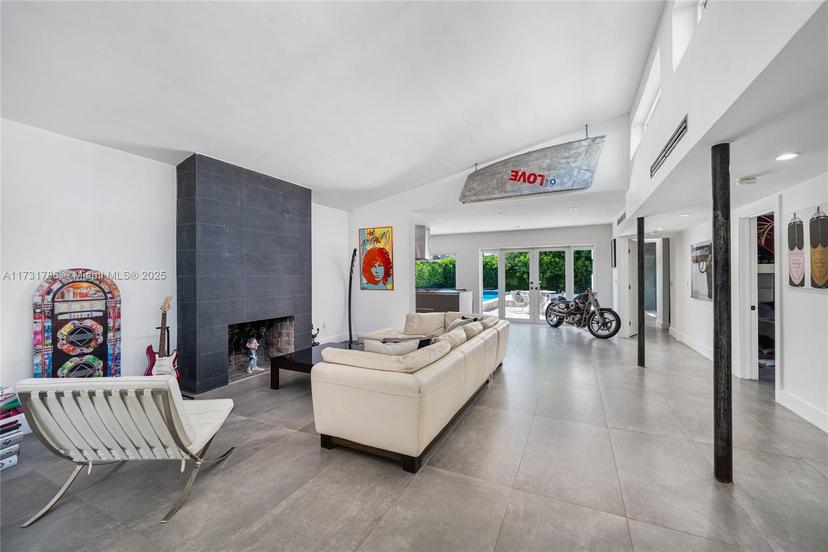 Picture of 835 Fairway Dr, Miami Beach FL 33141