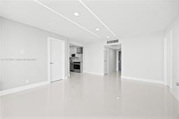 Picture of 20379 W Country Club Dr # 1631, Aventura, FL 33180