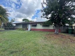 Picture of 201 SW 65Th Ter, Pembroke Pines, FL 33023