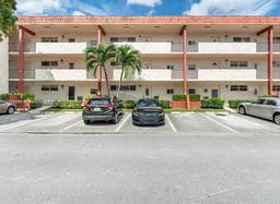 Picture of 9520 S Hollybrook Lake Dr # 205, Pembroke Pines, FL 33025