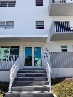 Picture of 7125 Bonita Dr # 303, Miami Beach, FL 33141