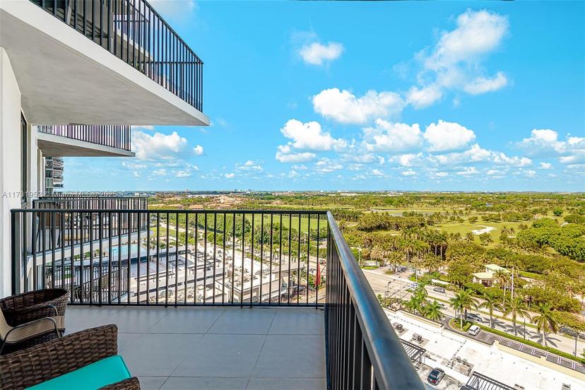 Picture of 5300 Paseo Blvd # 1404, Doral FL 33166