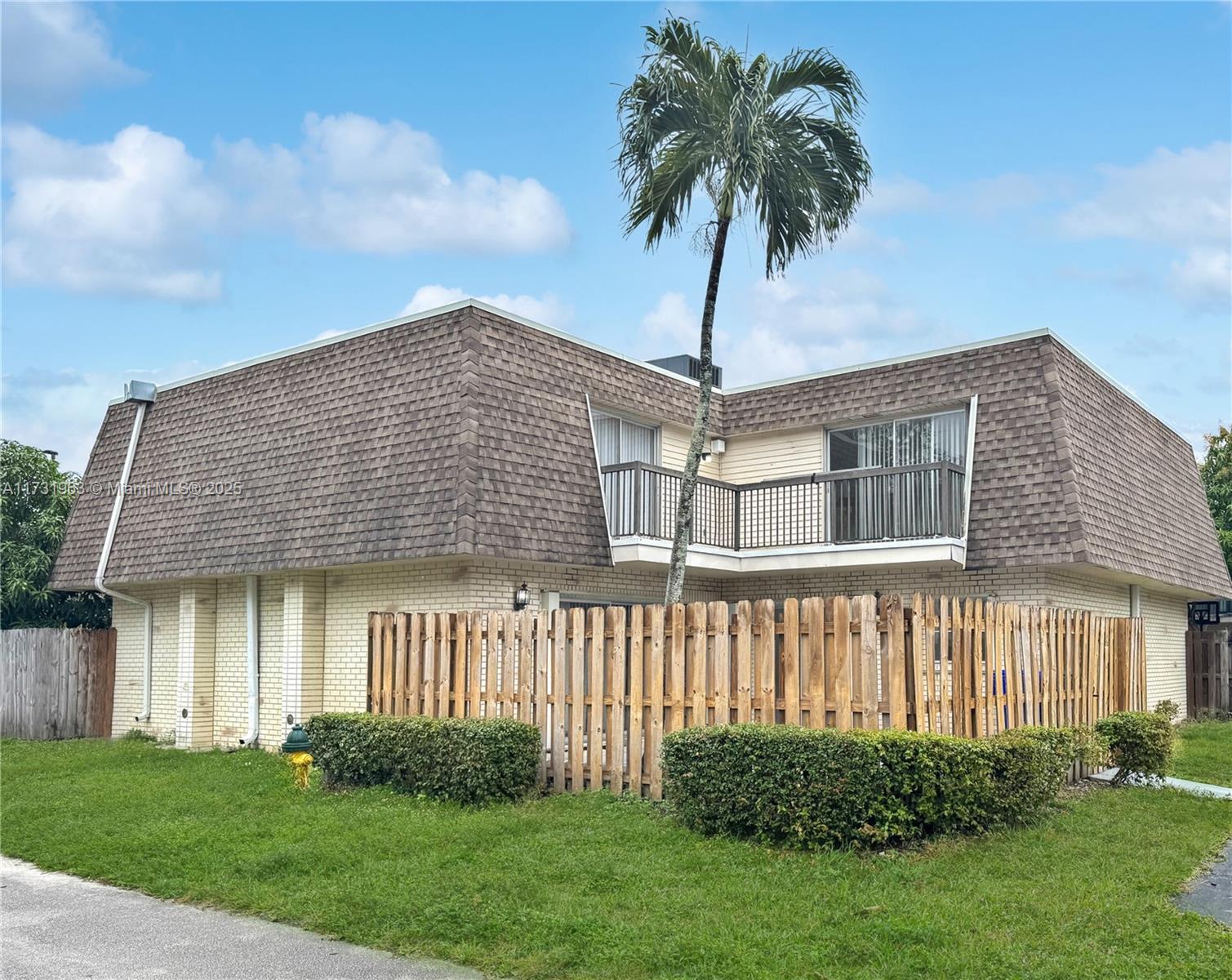 Picture of 8212 SW 23Rd Ct # 18D, North Lauderdale, FL 33068