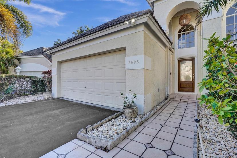 Picture of 7698 Hibiscus Ln, Coral Springs FL 33065