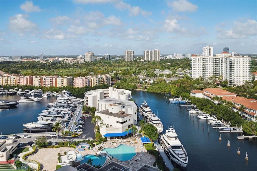 Picture of 19707 Turnberry Way # 20L, Aventura FL 33180