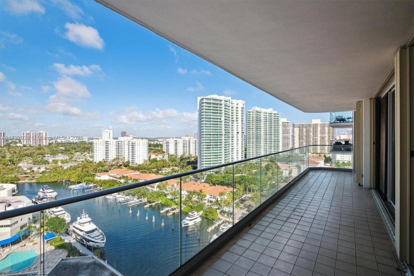 Picture of 19707 Turnberry Way # 20L, Aventura FL 33180