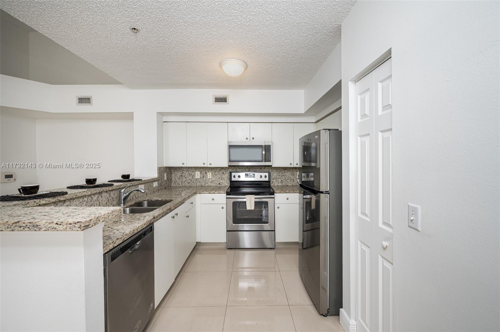 Picture of 2280 E Preserve Way # 303, Miramar, FL 33025