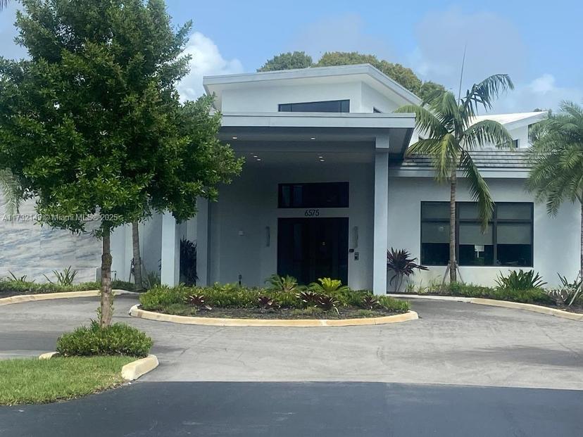 Picture of 6525 S Oriole Blvd Building 2010 # 201, Delray Beach FL 33446
