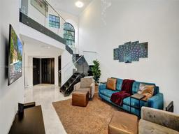 Picture of 3507 Green Leaf Cir # 2004, Hollywood, FL 33021