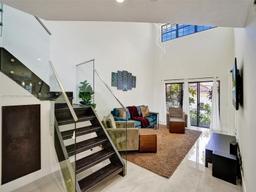Picture of 3507 Green Leaf Cir # 2004, Hollywood, FL 33021