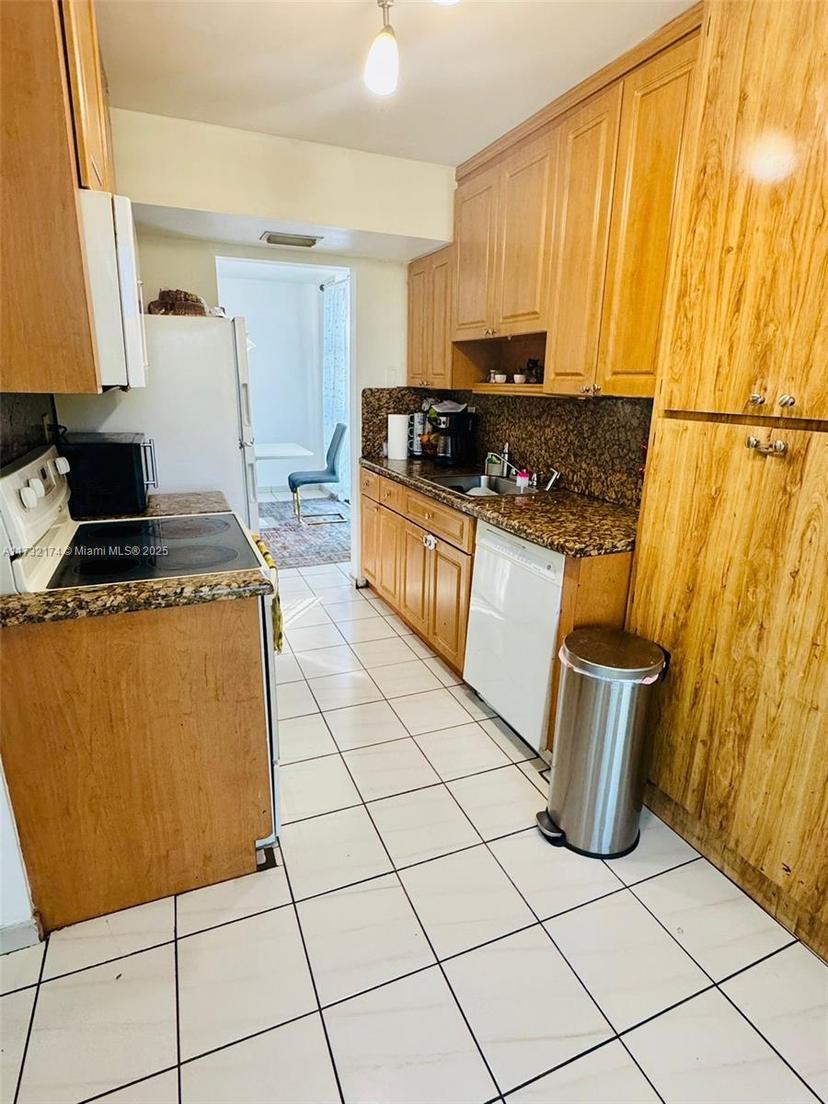Picture of 11780 SW 18Th St # 2, Miami FL 33175