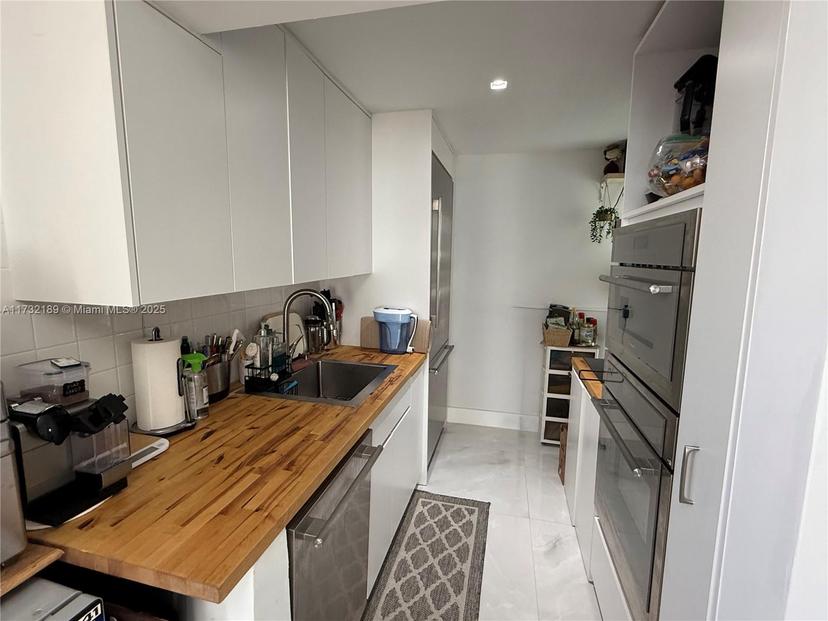 Picture of 1670 Bay Rd # 4E, Miami Beach FL 33139
