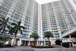Picture of 100 Bayview Dr # 1517, Sunny Isles Beach, FL 33160