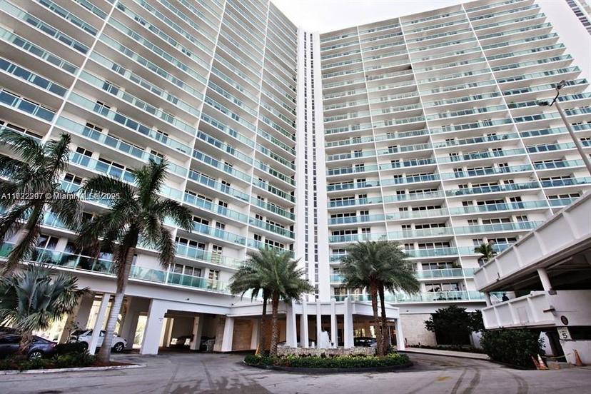 Picture of 100 Bayview Dr # 1517, Sunny Isles Beach FL 33160