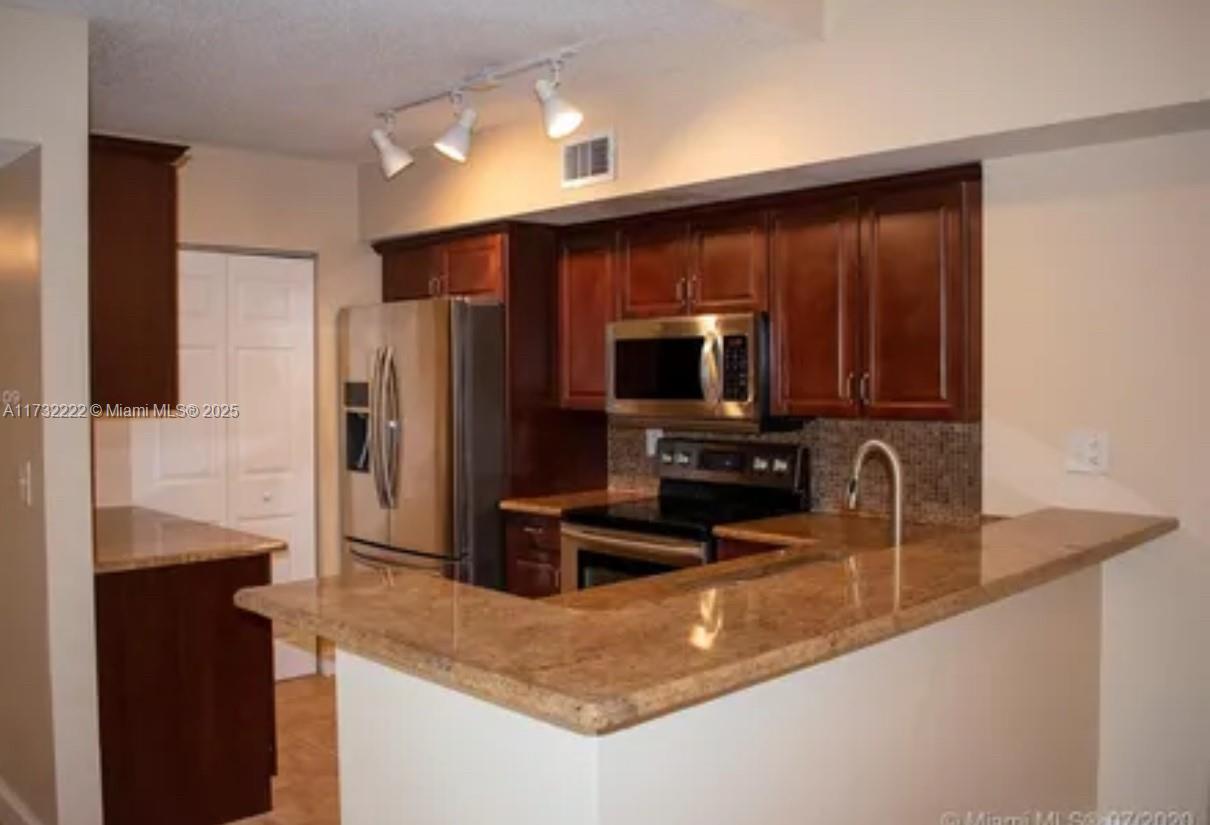 Picture of 2640 S University Dr # 316, Davie, FL 33328