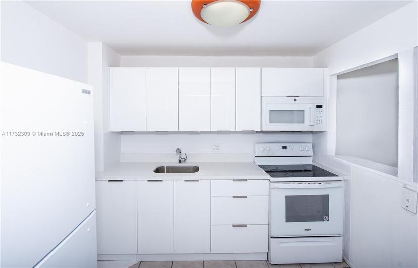 Picture of 16950 W Dixie Hwy # B320, North Miami Beach FL 33160