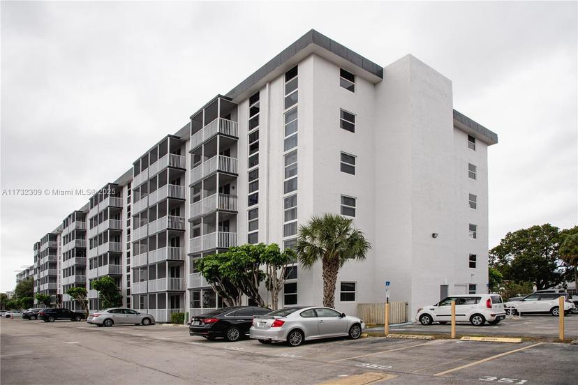 Picture of 16950 W Dixie Hwy # B320, North Miami Beach FL 33160