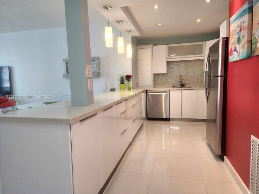 Picture of 3505 S Ocean Dr # 1011, Hollywood FL 33019