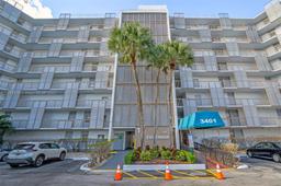 Picture of 3401 N Country Club Dr # 502, Aventura, FL 33180