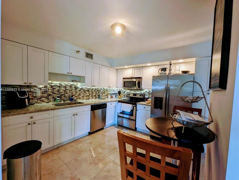 Picture of 3500 Mystic Pointe Dr # 2502, Aventura FL 33180