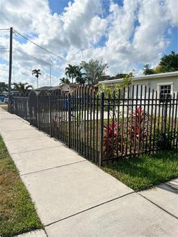 Picture of 5407 SW 20Th St, West Park, FL 33023