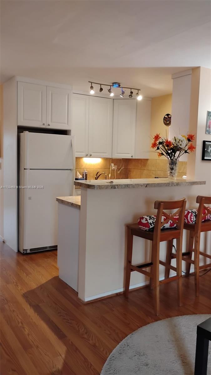 Picture of 15610 NE 6Th Ave # 18C, Miami FL 33162