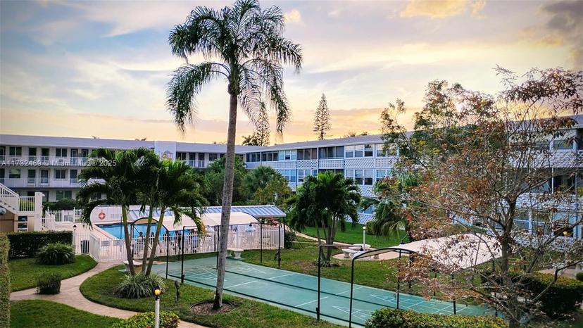 Picture of 15610 NE 6Th Ave # 18C, Miami FL 33162