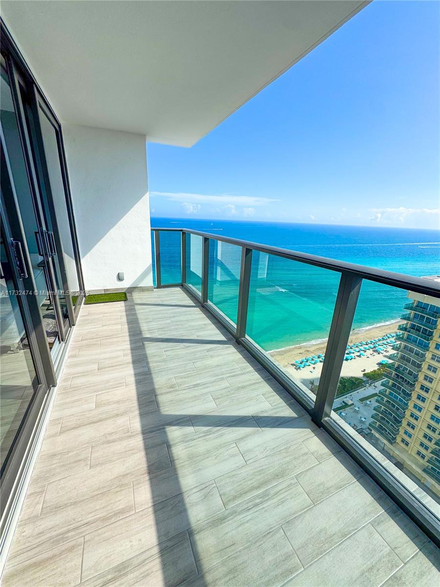 Picture of 2301 S Ocean Dr # 2408, Hollywood, FL 33019