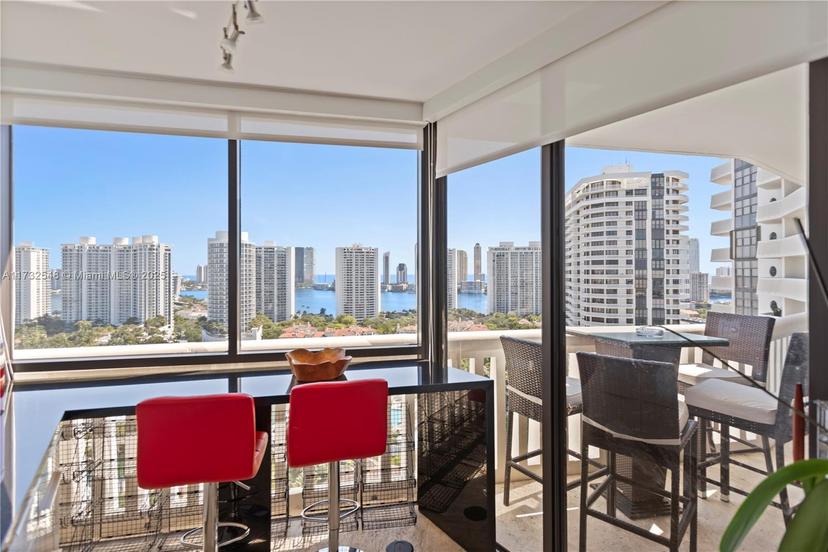 Picture of 1000 W Island Blvd # 2407, Aventura FL 33160
