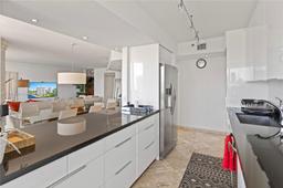 Picture of 1000 W Island Blvd # 2407, Aventura, FL 33160
