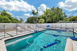 Picture of 301 SW 30Th Ct, Miami, FL 33135