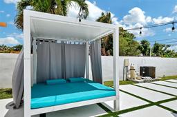 Picture of 301 SW 30Th Ct, Miami, FL 33135