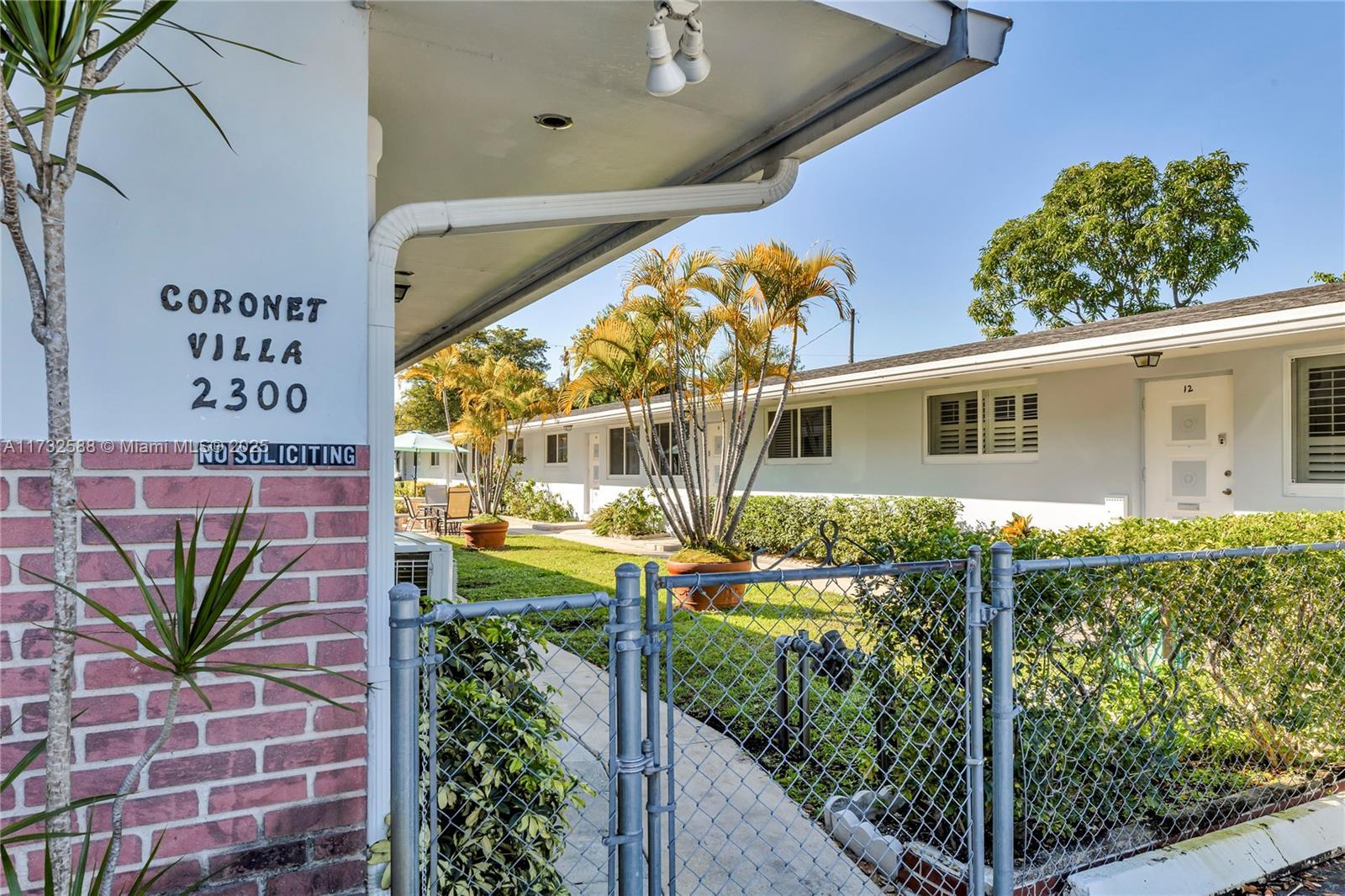 Picture of 2300 Jackson St # 10, Hollywood, FL 33020