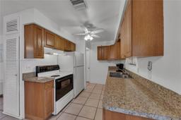 Picture of 2300 Jackson St # 10, Hollywood, FL 33020