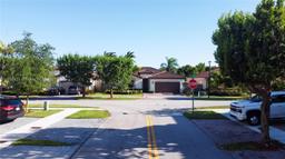 Picture of 15340 SW 176Th Ln, Miami, FL 33187