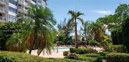 Picture of 1300 NE Miami Gardens Dr # 518E, Miami, FL 33179