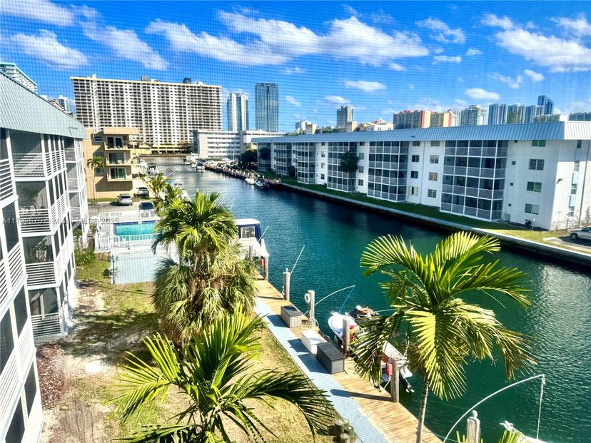 Picture of 3750 NE 170 St # 406, North Miami Beach FL 33160