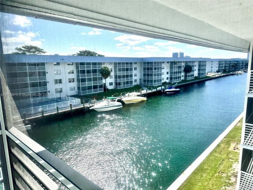 Picture of 3750 NE 170 St # 406, North Miami Beach FL 33160