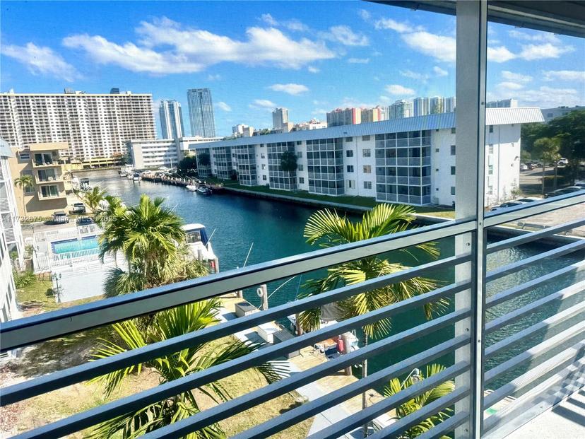 Picture of 3750 NE 170 St # 406, North Miami Beach FL 33160
