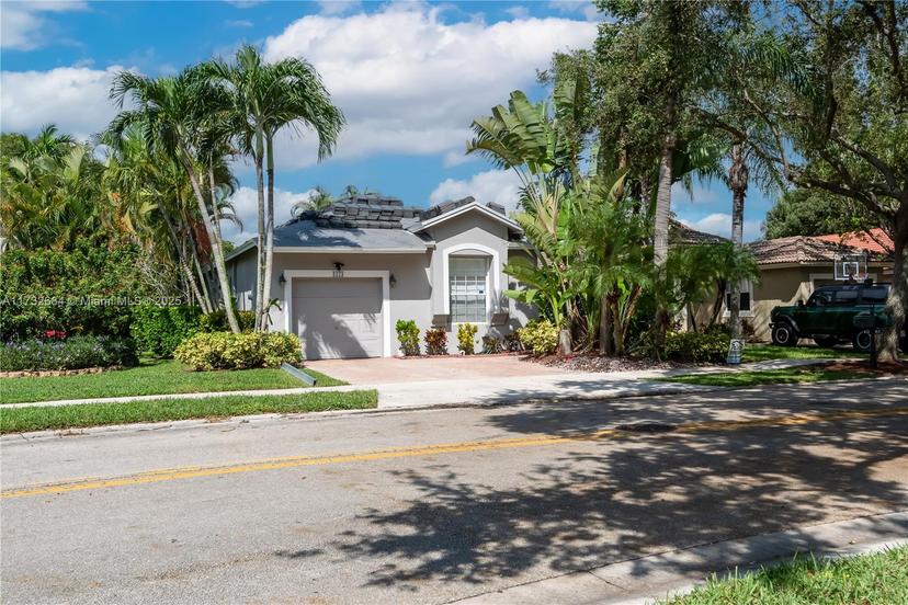 Picture of 4123 Sapphire Bnd, Weston FL 33331