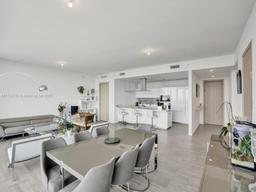 Picture of 1000 Brickell Plz, Miami, FL 33131