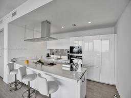 Picture of 1000 Brickell Plz, Miami, FL 33131