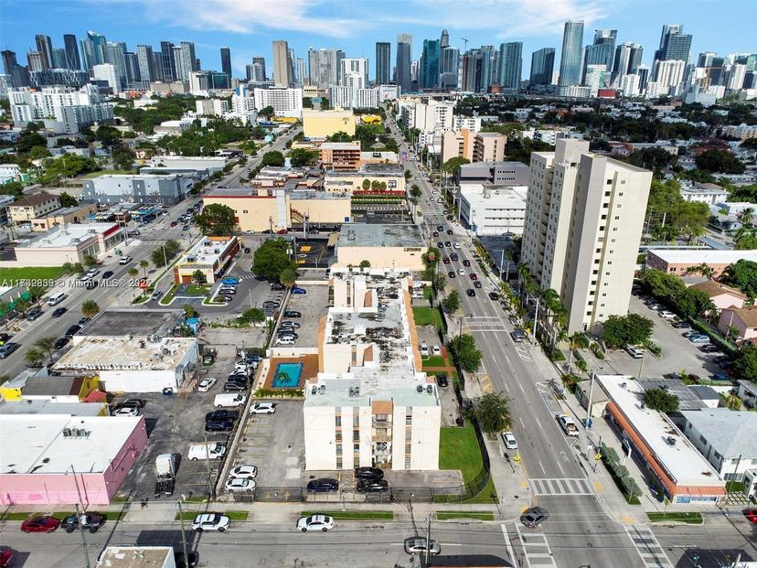 Picture of 1051 SW 1St St # 211, Miami FL 33130