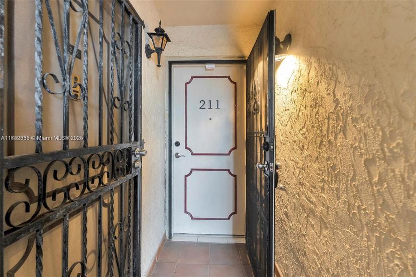 Picture of 1051 SW 1St St # 211, Miami FL 33130