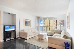 Picture of 16425 Collins Ave # 912, Sunny Isles Beach, FL 33160